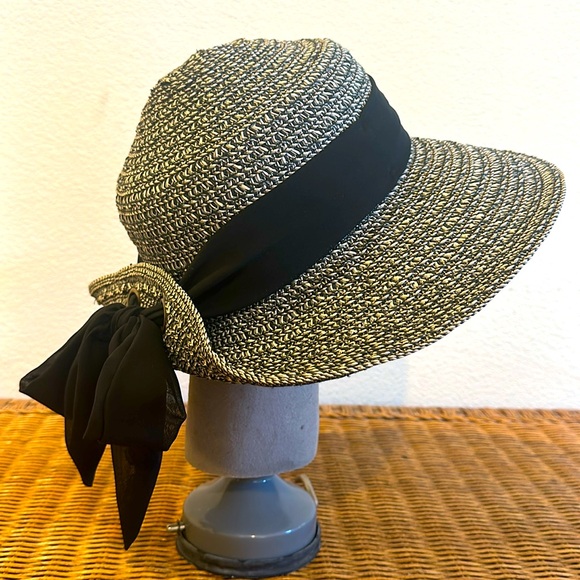 Nine West Accessories - Chic & Sophisticated Nine West Black Combo Flip-Up Floppy Straw Hat with Ribbon